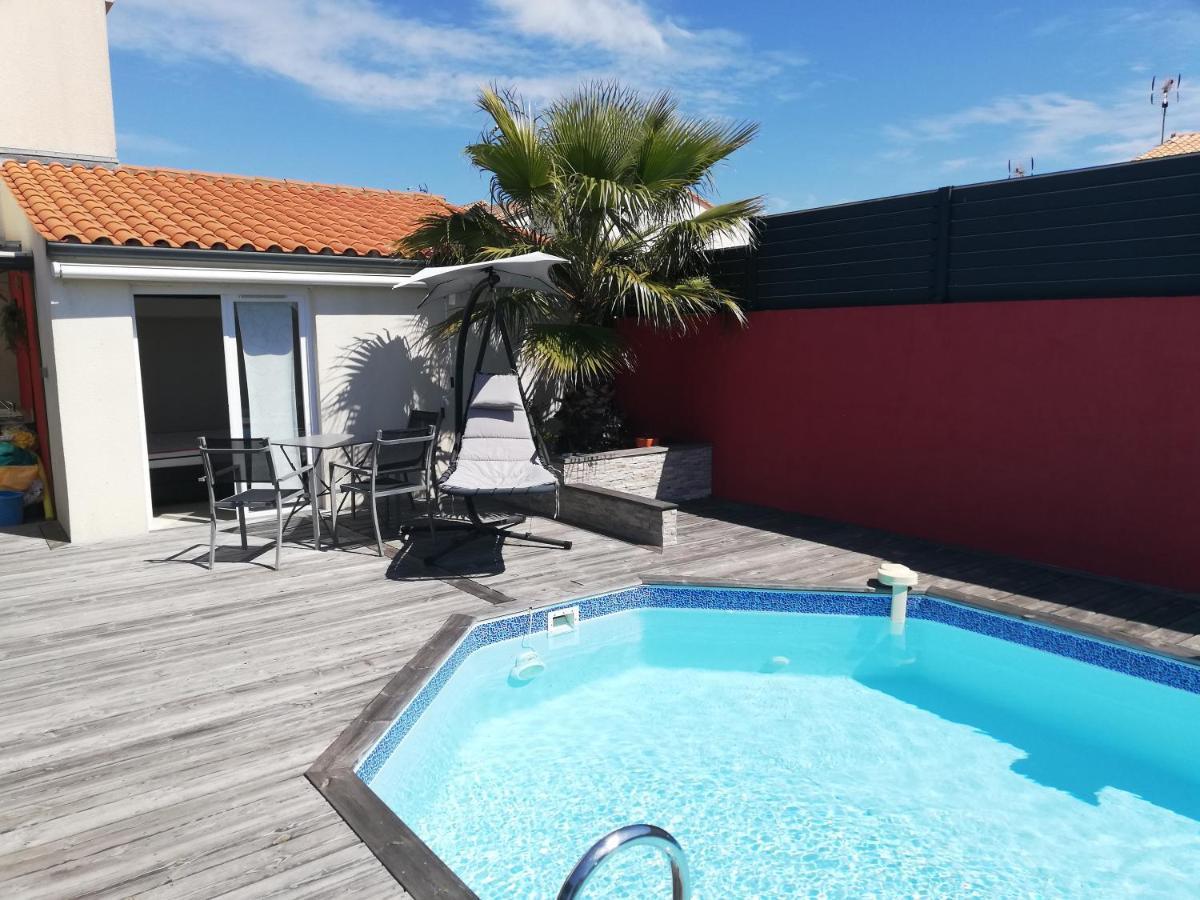Studio Independant Chez L'Habitant Avec Piscine Et Cuisine Exterieures La Rochelle  Exterior foto